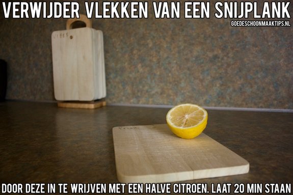 Snijplank schoonmaken met citroen